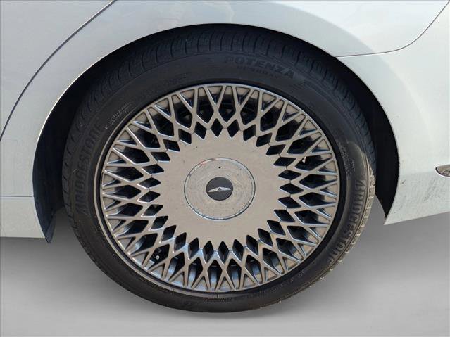 Used 2022 Genesis G90 3.3T Premium RWD image 7