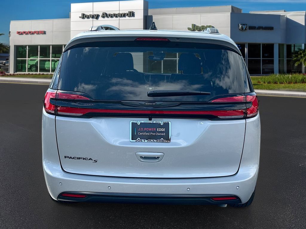 New 2026 Chrysler Pacifica Select image 7