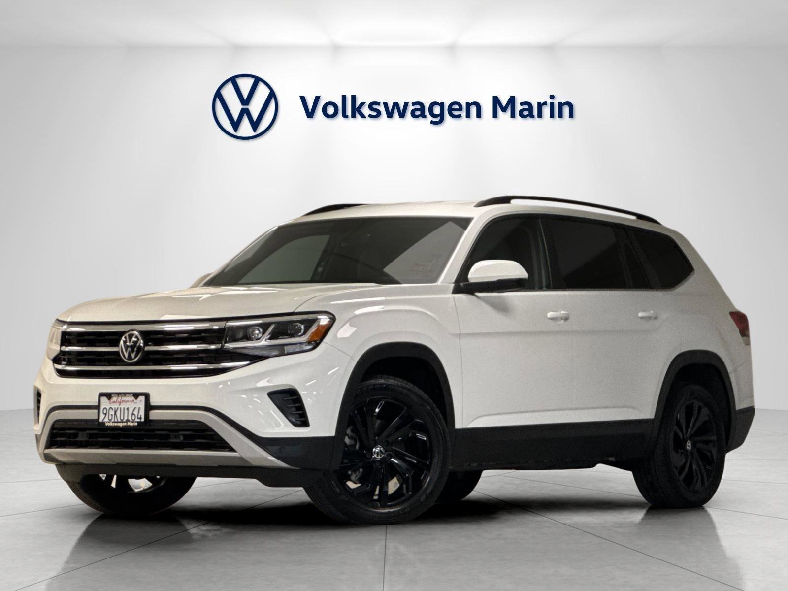 Used 2023 Volkswagen Atlas SE w/ Black Wheel Package image 1