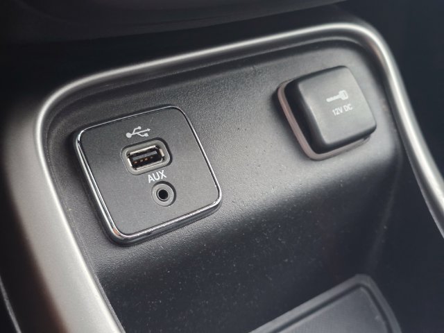 Used 2018 Jeep Compass Latitude w/ Popular Equipment Group FWD image 21
