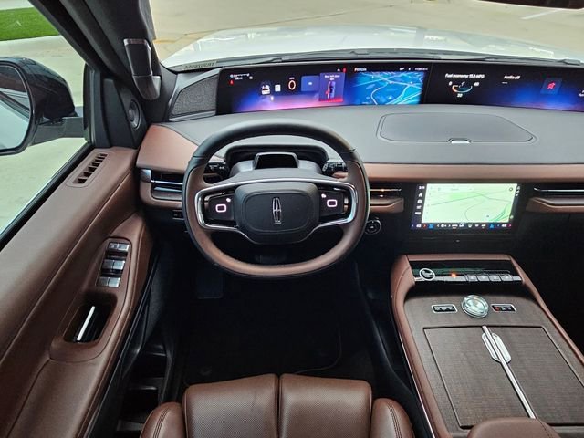 Used 2025 Lincoln Navigator L Reserve image 12
