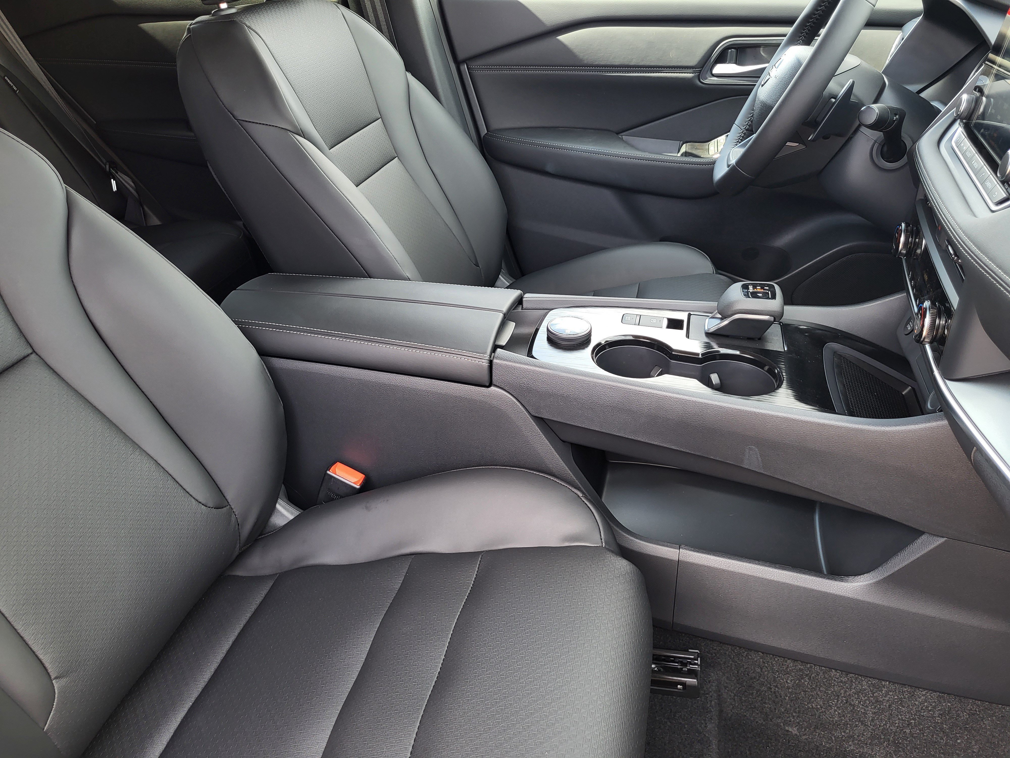 New 2026 Nissan Rogue Dark Armor AWD/4WD image 12