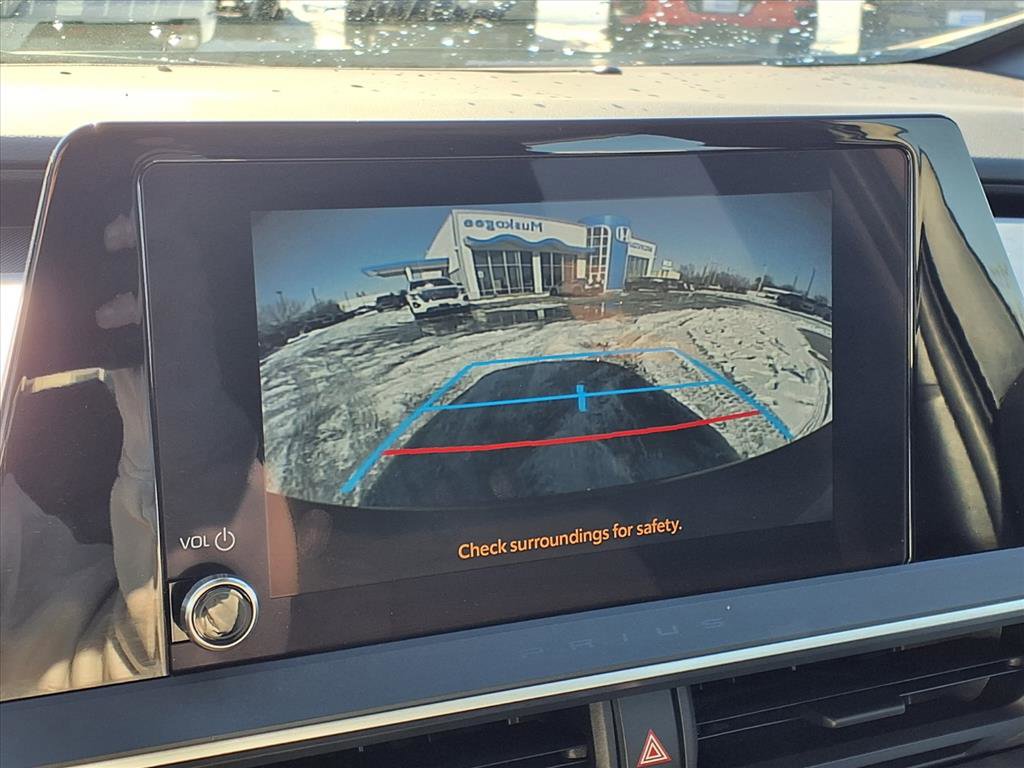 Used 2024 Toyota Prius LE image 6