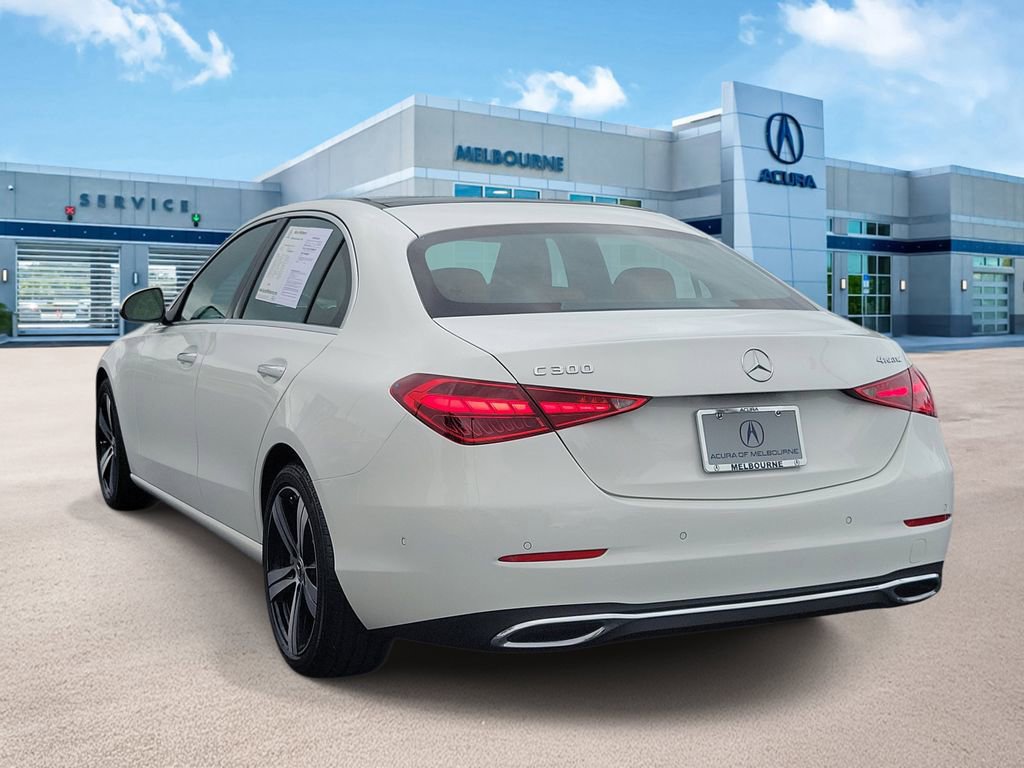 Used 2025 Mercedes-Benz C 300 4MATIC Sedan image 4