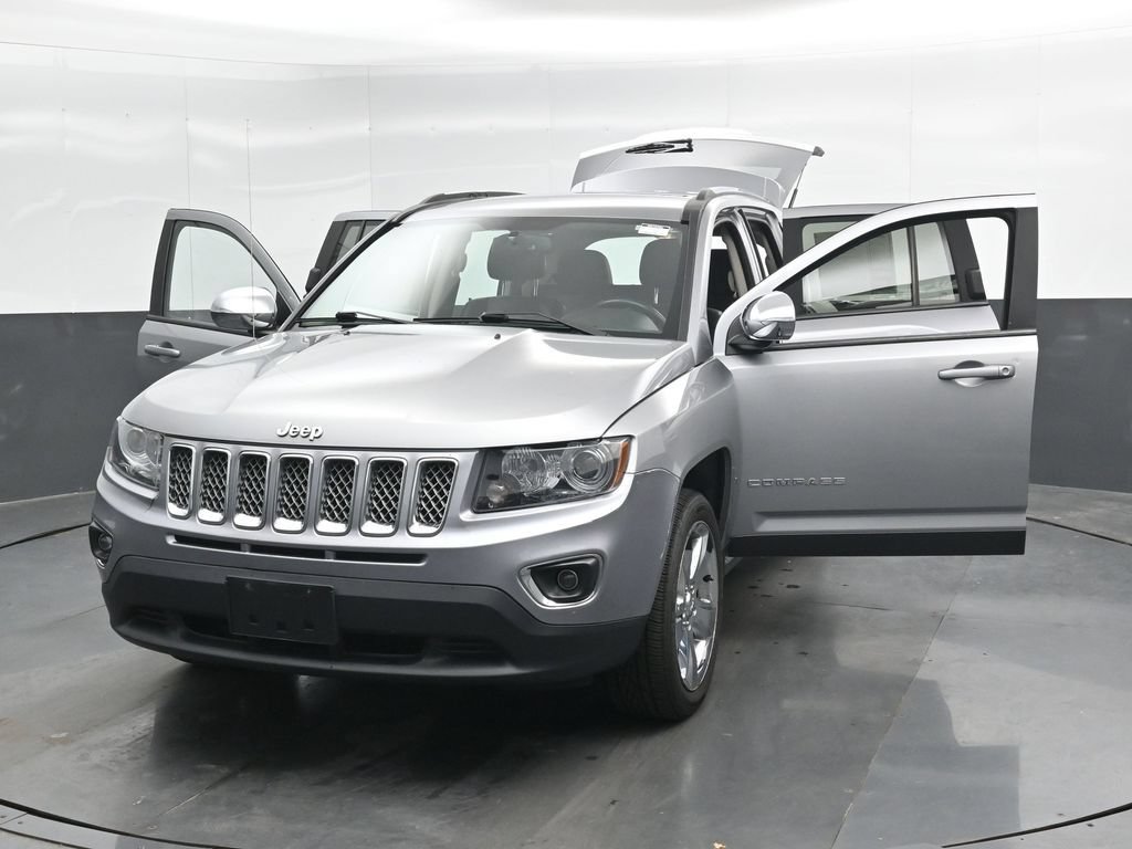 Used 2015 Jeep Compass Limited AWD/4WD image 38