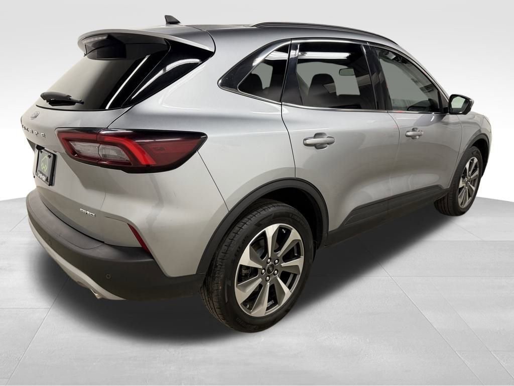 Used 2024 Ford Escape Platinum image 11