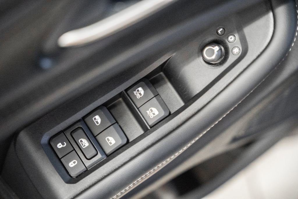 New 2025 Jeep Grand Cherokee 4WD image 37