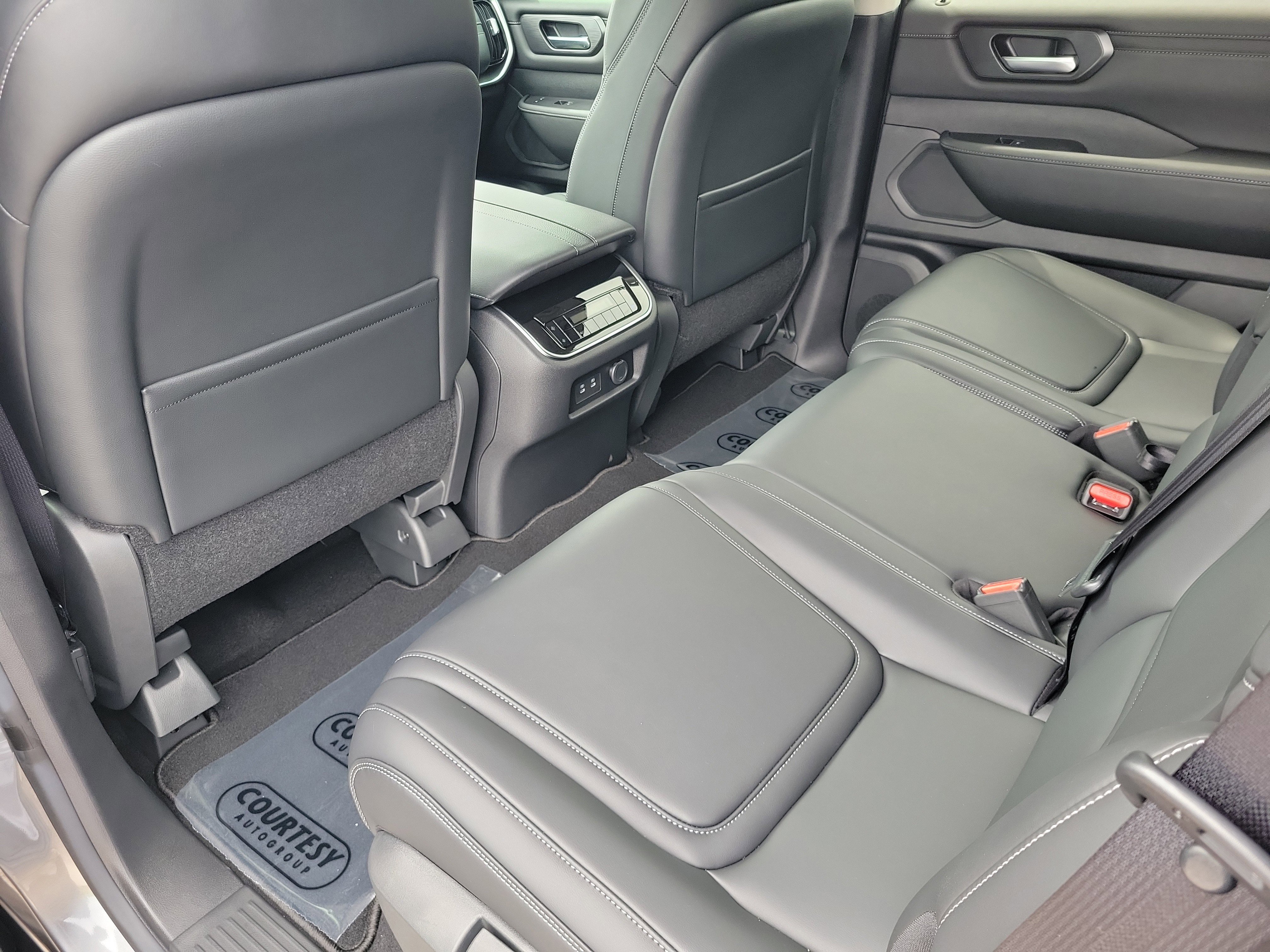 New 2026 Nissan Armada SV image 11