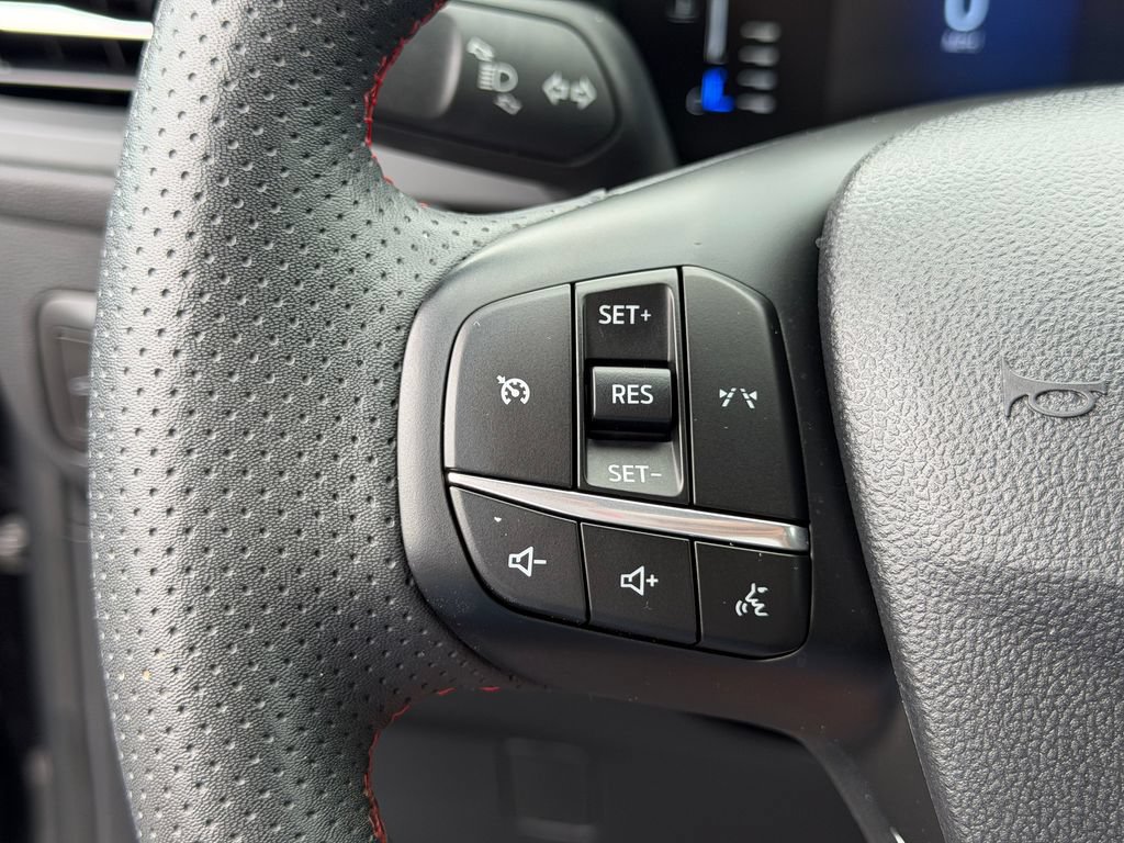 Used 2023 Ford Escape ST-Line Select AWD/4WD image 26