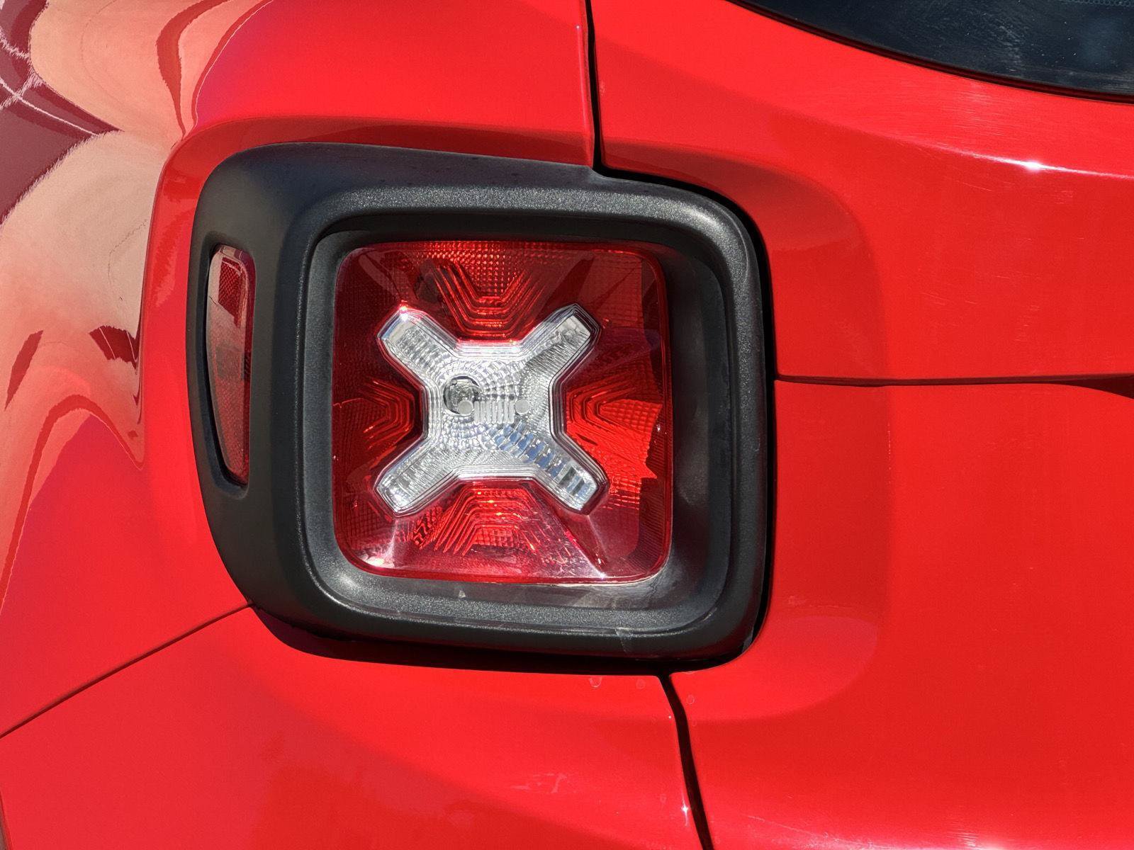 Used 2020 Jeep Renegade Sport FWD image 12