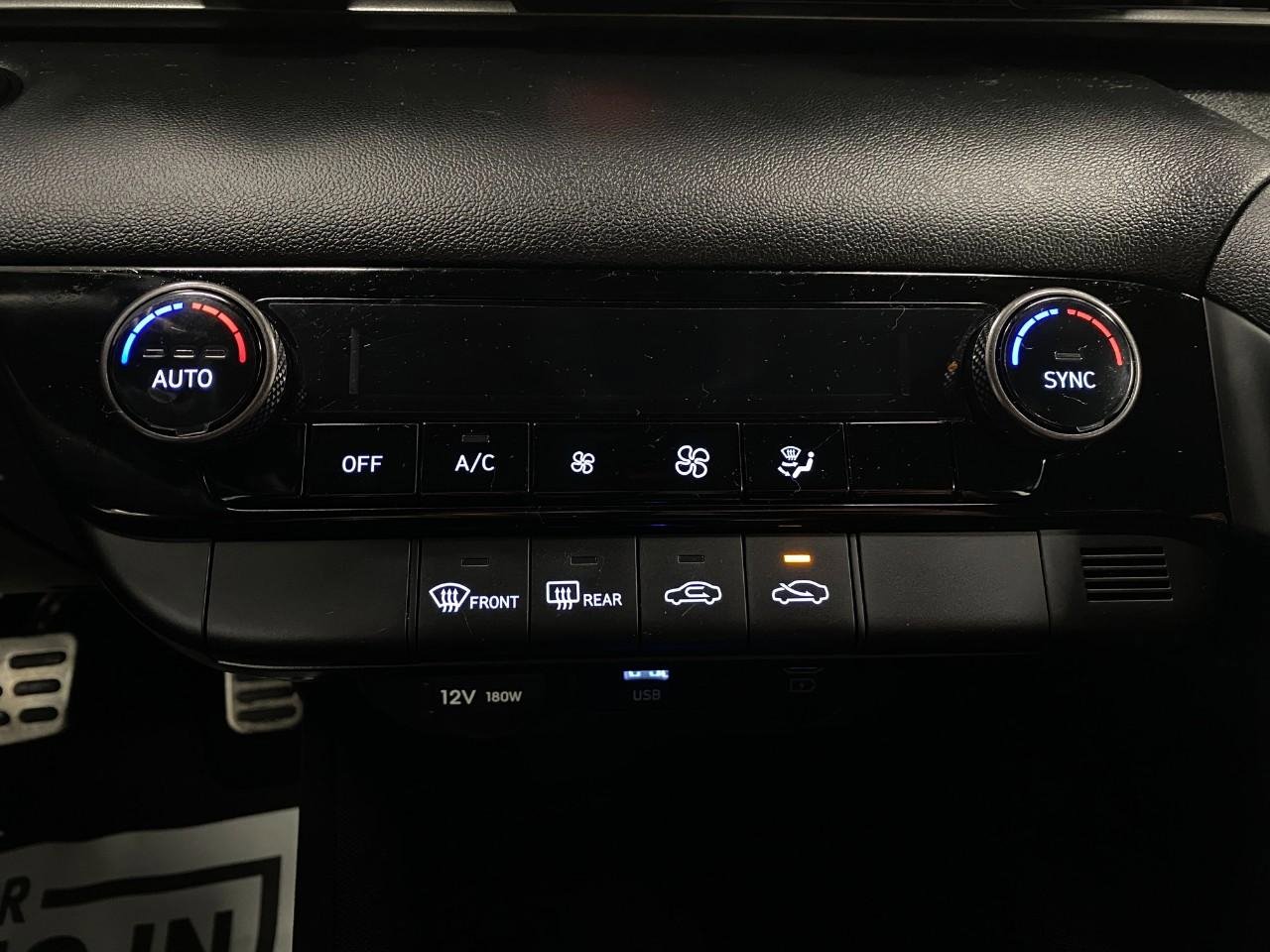 Certified 2025 Hyundai Elantra Sport image 23