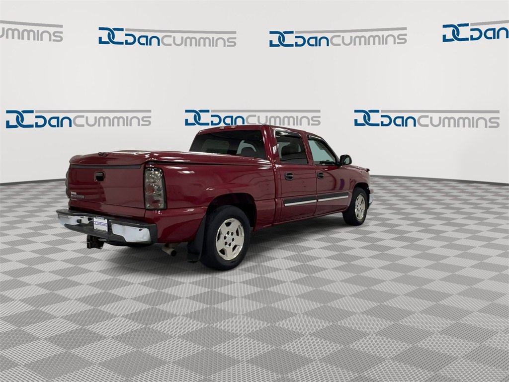 Used 2007 Chevrolet Silverado 1500 LT w/ Crew Cab Value Package image 8