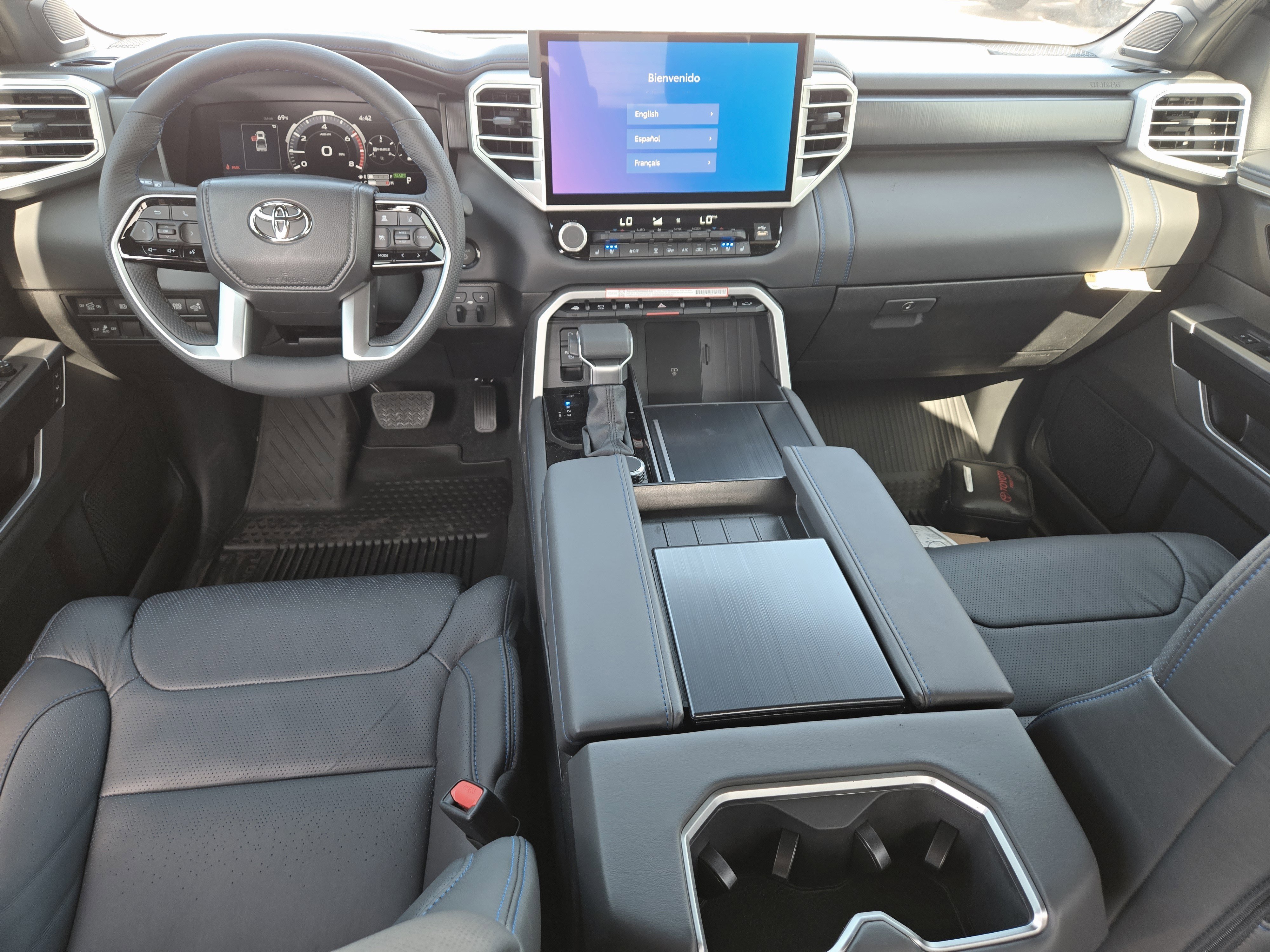 New 2025 Toyota Tundra Platinum image 8