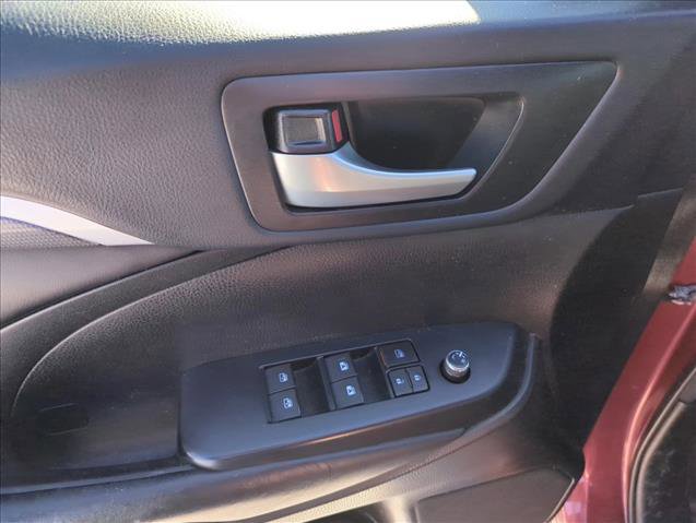 Certified 2018 Toyota Highlander SE image 7