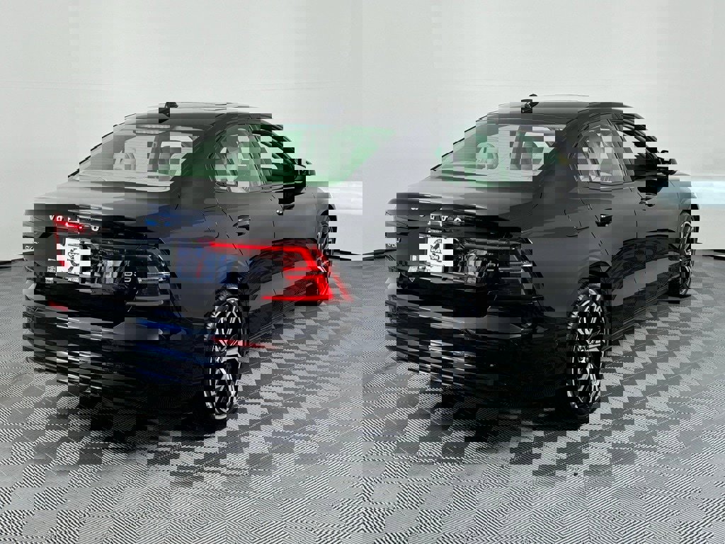 New 2024 Volvo S60 B5 Plus w/ Climate Package image 5