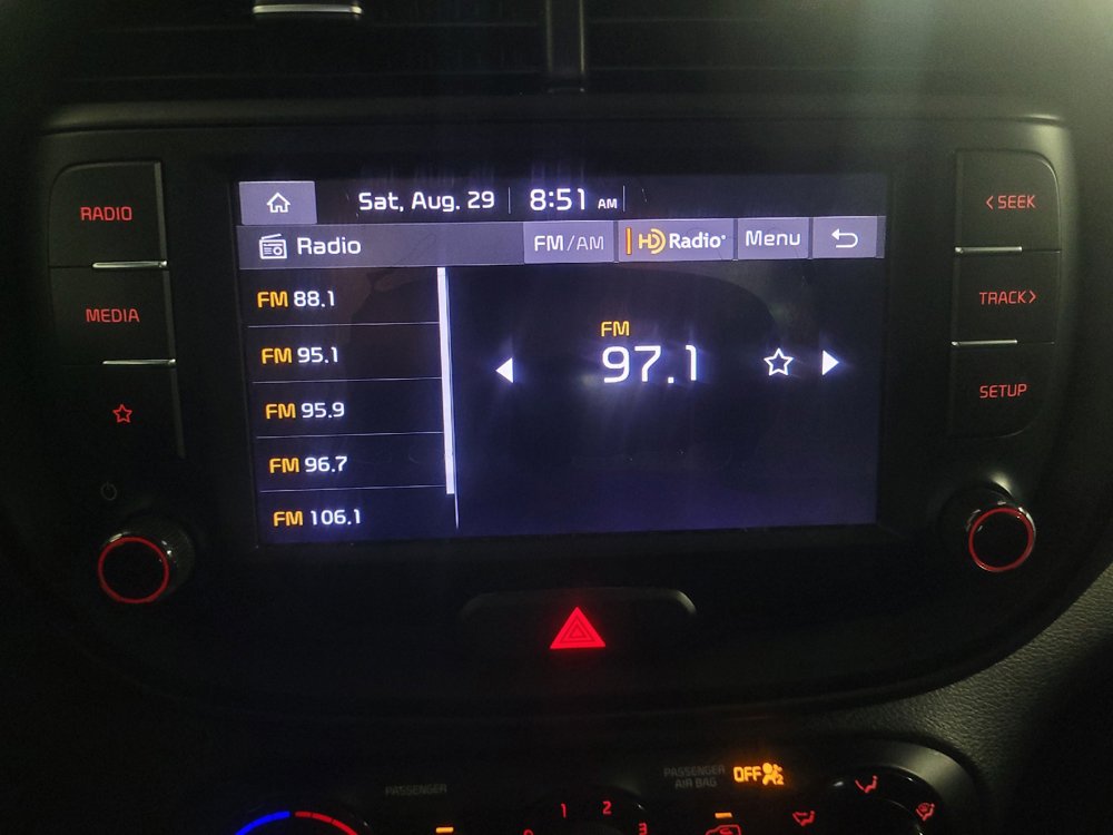 Used 2022 Kia Soul LX FWD image 25