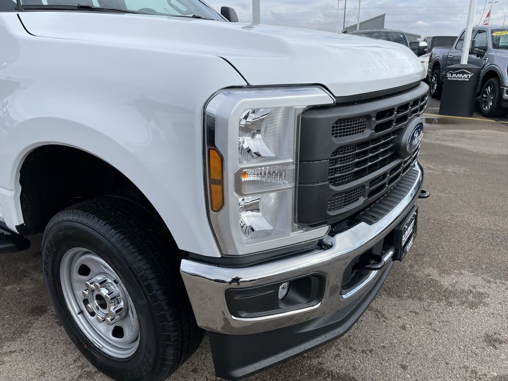 New 2026 Ford F350 XL w/ XL Chrome Package image 28