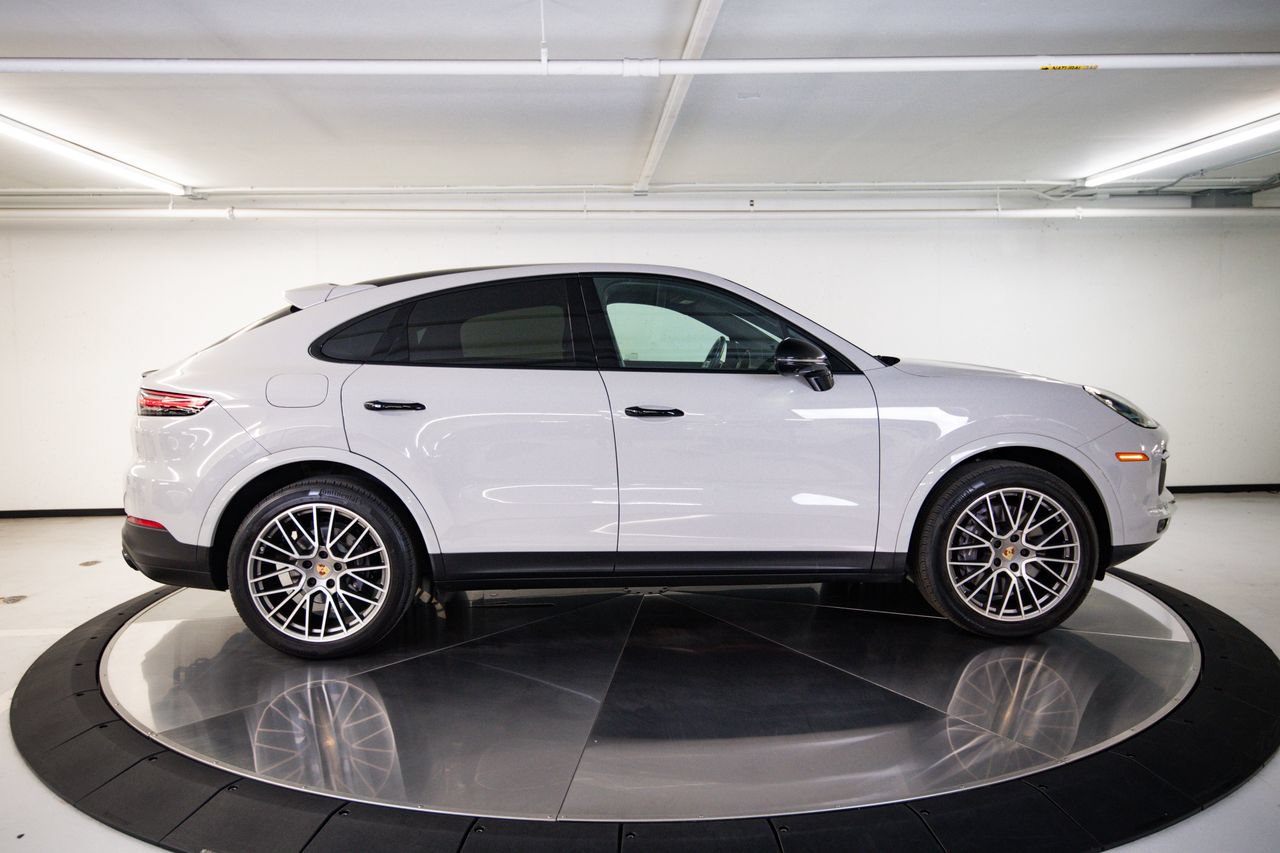 Certified 2023 Porsche Cayenne Platinum Edition AWD/4WD image 8