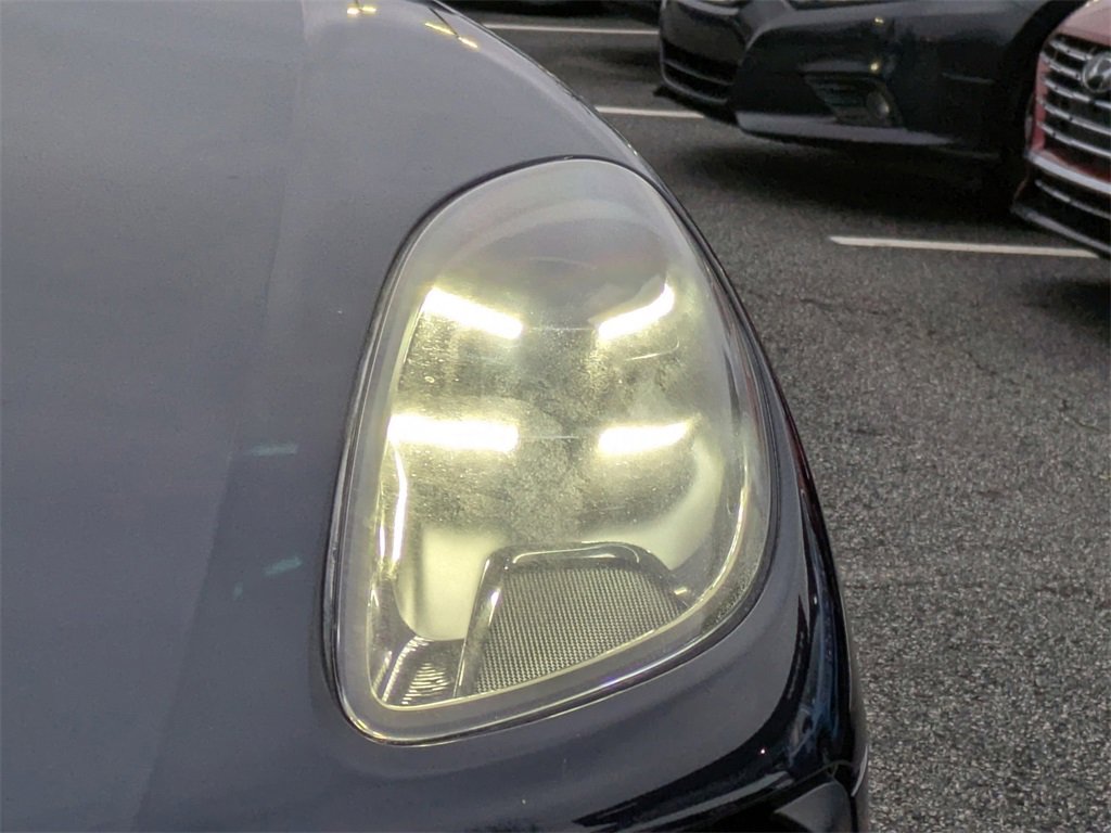 Used 2019 Porsche Macan Base w/ Premium Package Plus image 10