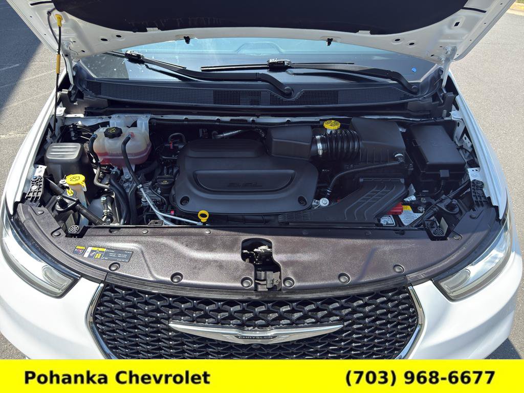 Used 2025 Chrysler Pacifica Select FWD image 30