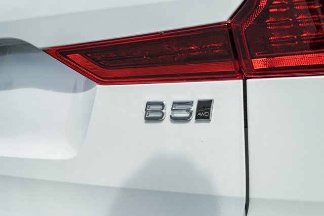 New 2026 Volvo XC60 B5 Ultra w/ Protection Package Premier image 7