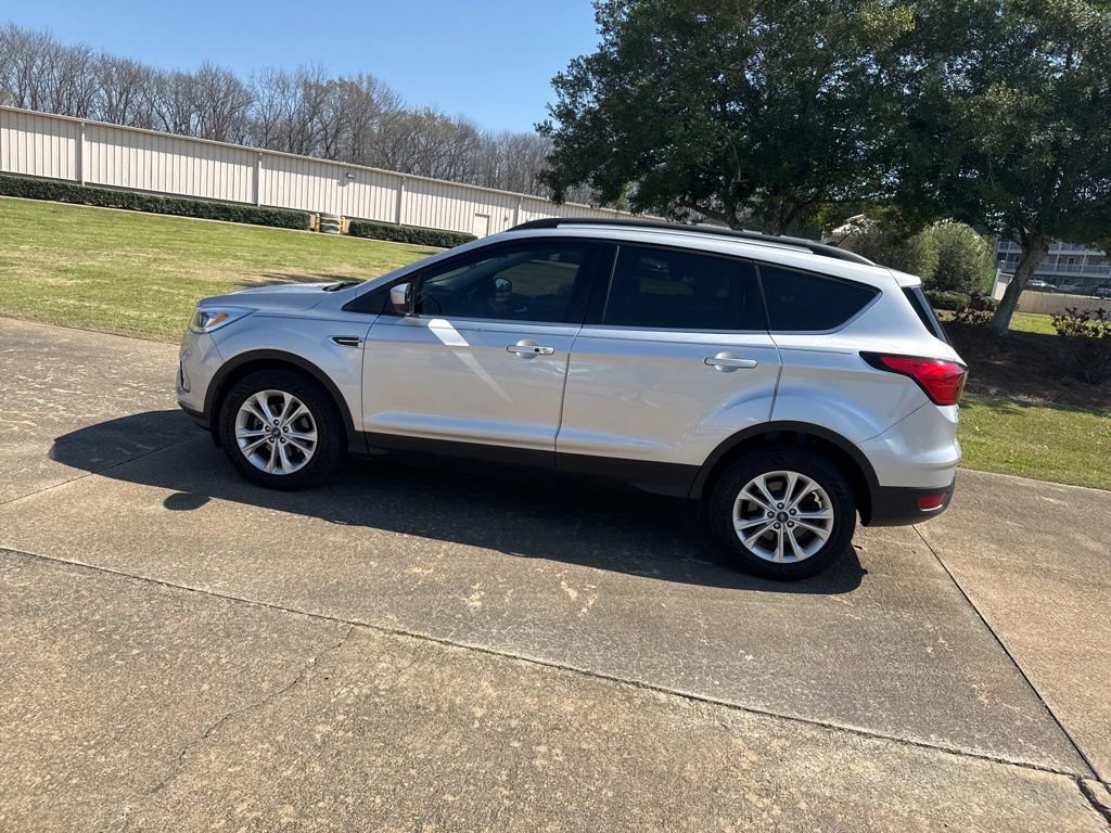 Used 2019 Ford Escape SEL image 6