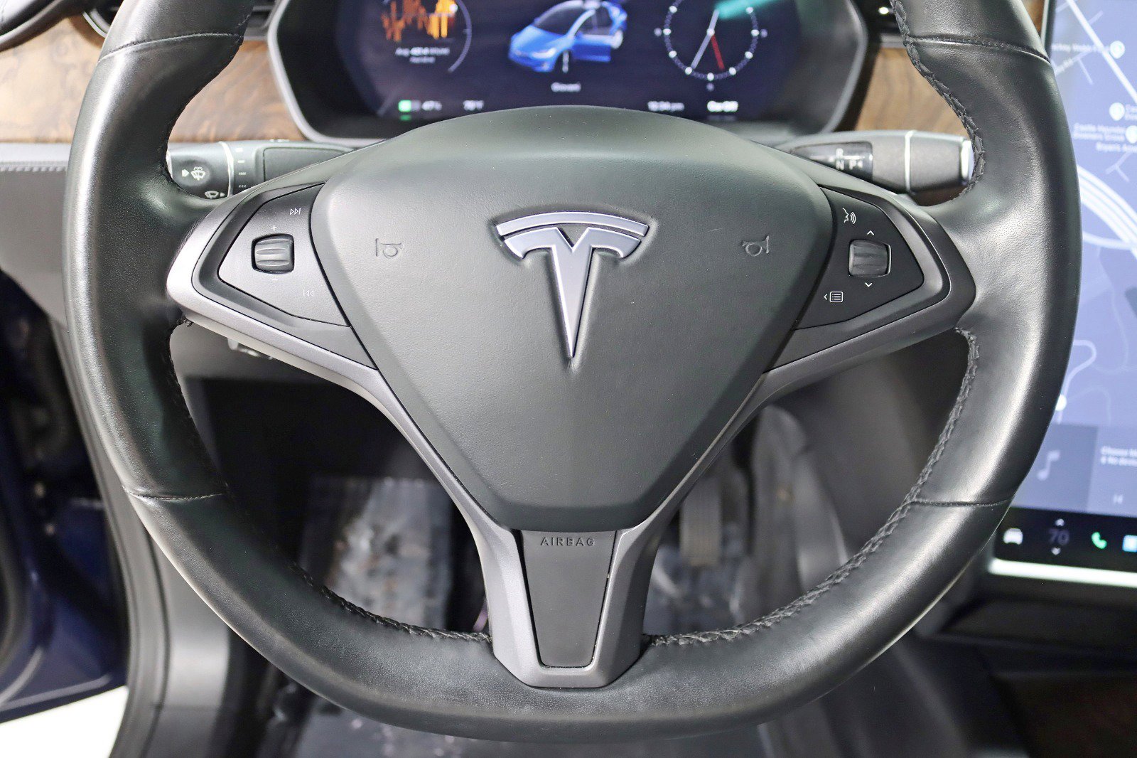 Used 2018 Tesla Model X 75D image 16