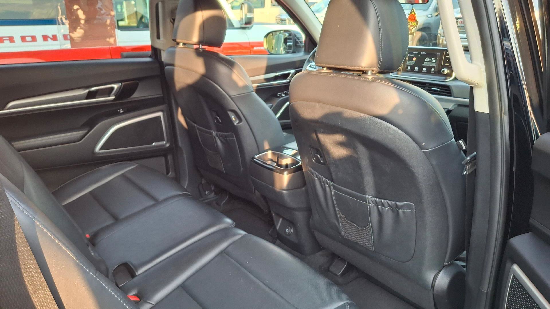 Used 2020 Kia Telluride LX AWD/4WD image 10