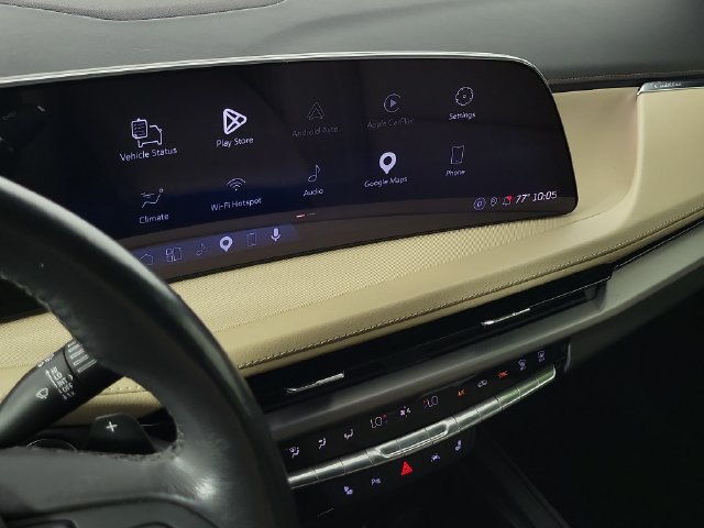 Used 2024 Cadillac XT4 Luxury w/ Cold Weather Package FWD image 28