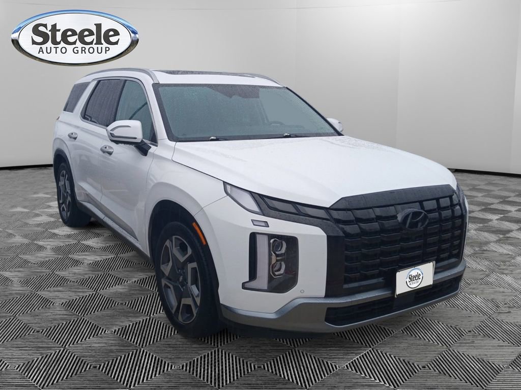 Used 2024 Hyundai Palisade Limited FWD image 3