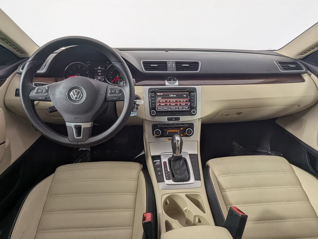 Used 2012 Volkswagen CC Lux FWD image 15