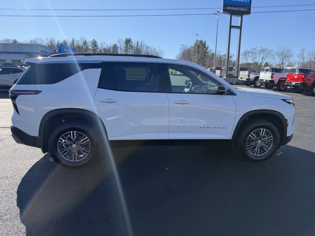 New 2026 Chevrolet Traverse LT w/ Driver Confidence Package image 16