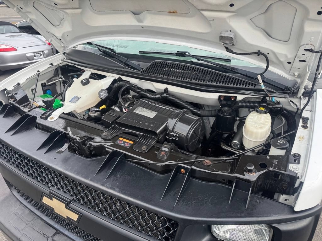 Used 2014 Chevrolet Express 1500 AWD image 16