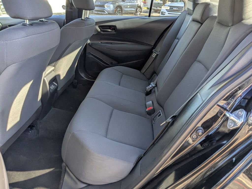 Used 2025 Toyota Corolla LE image 25