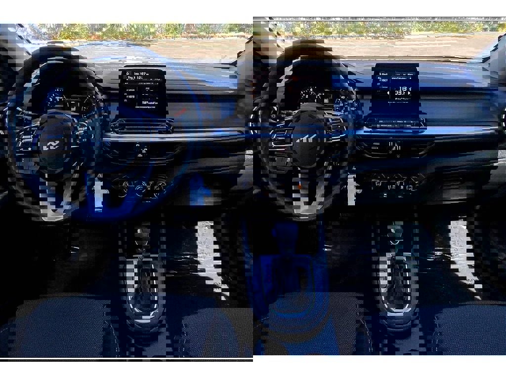 Used 2023 Kia Forte LXS image 16