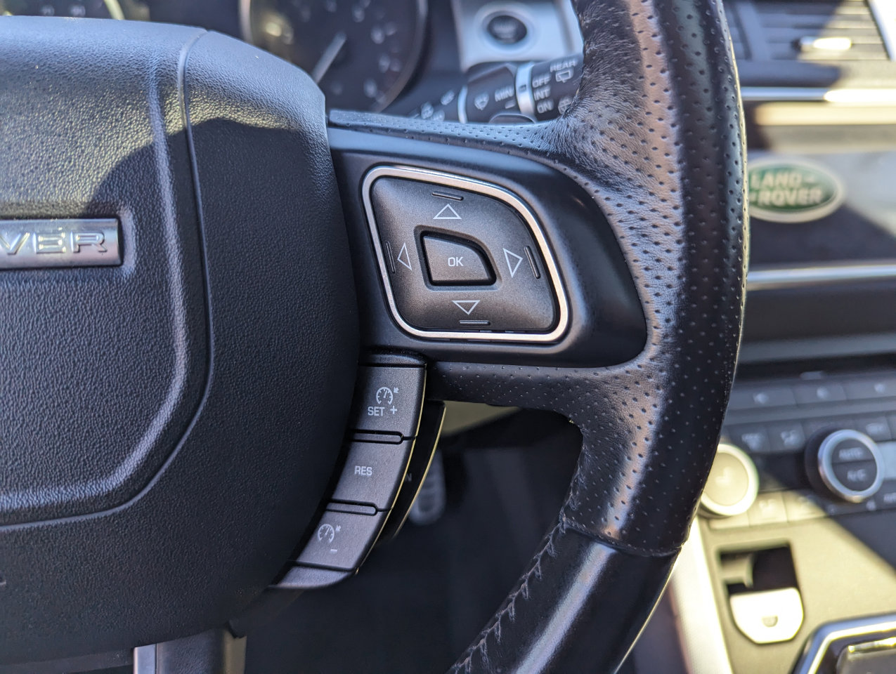 Used 2017 Land Rover Range Rover Evoque HSE Dynamic image 17