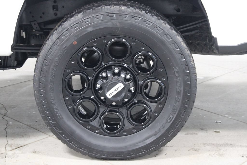 Used 2025 Ford F250 Lariat w/ Black Appearance Package AWD/4WD image 16