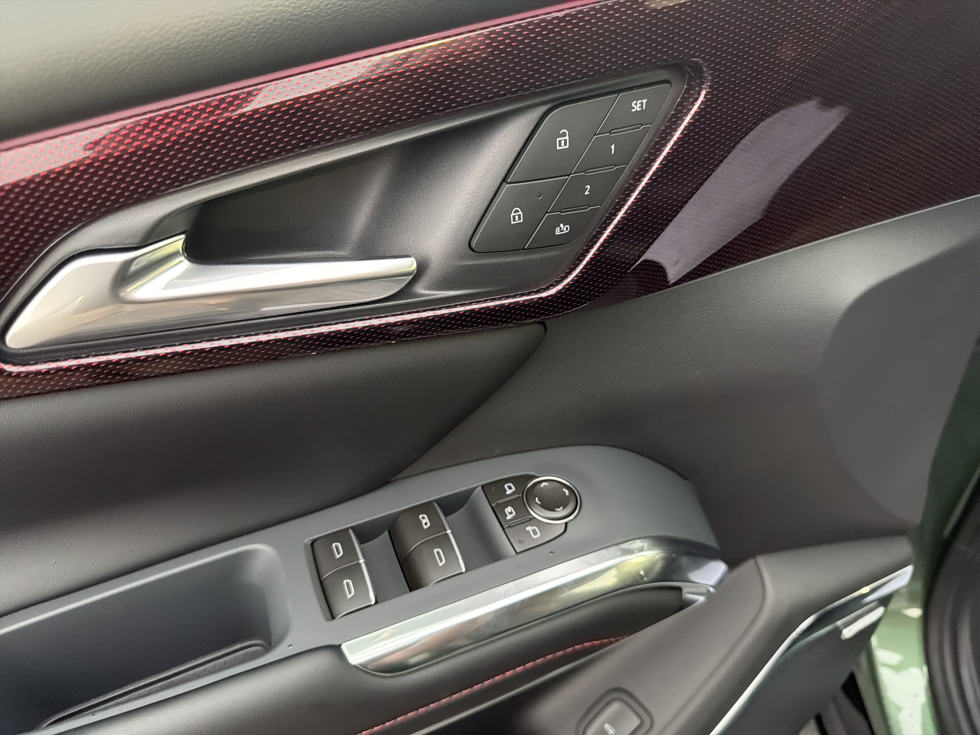 New 2027 Chevrolet Traverse RS w/ LPO, Floor Liner Package AWD/4WD image 19