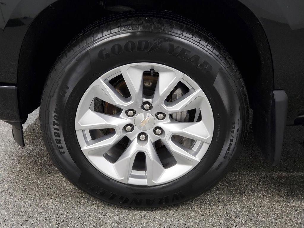 Used 2023 Chevrolet Silverado 1500 Custom w/ LPO, Dark Essentials Package image 10