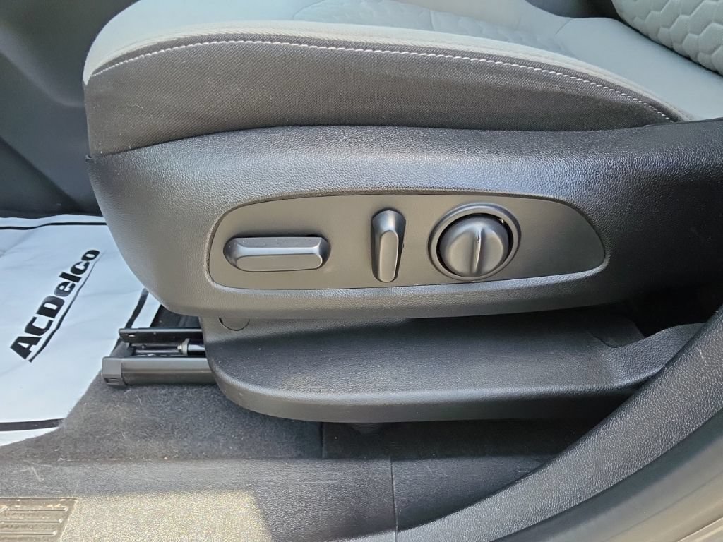 Certified 2018 Chevrolet Equinox LT AWD/4WD image 24