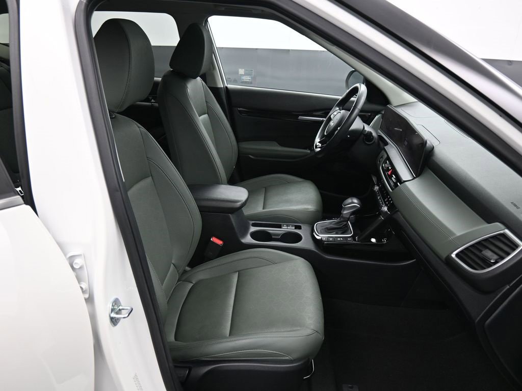 Certified 2025 Kia Seltos SX w/ SX Sunroof Package image 26