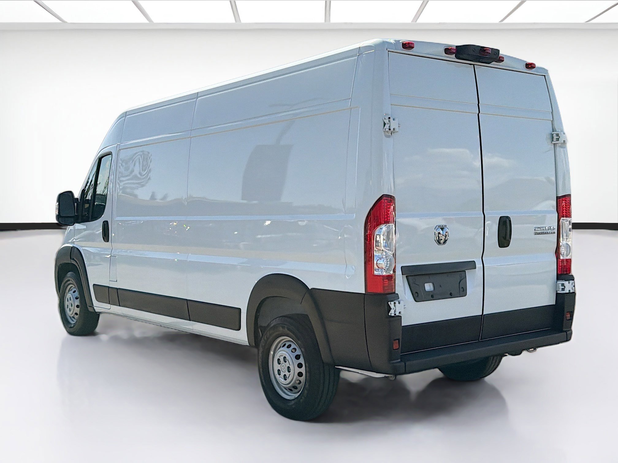 Used 2025 RAM ProMaster 2500 w/ Convenience Group FWD image 6
