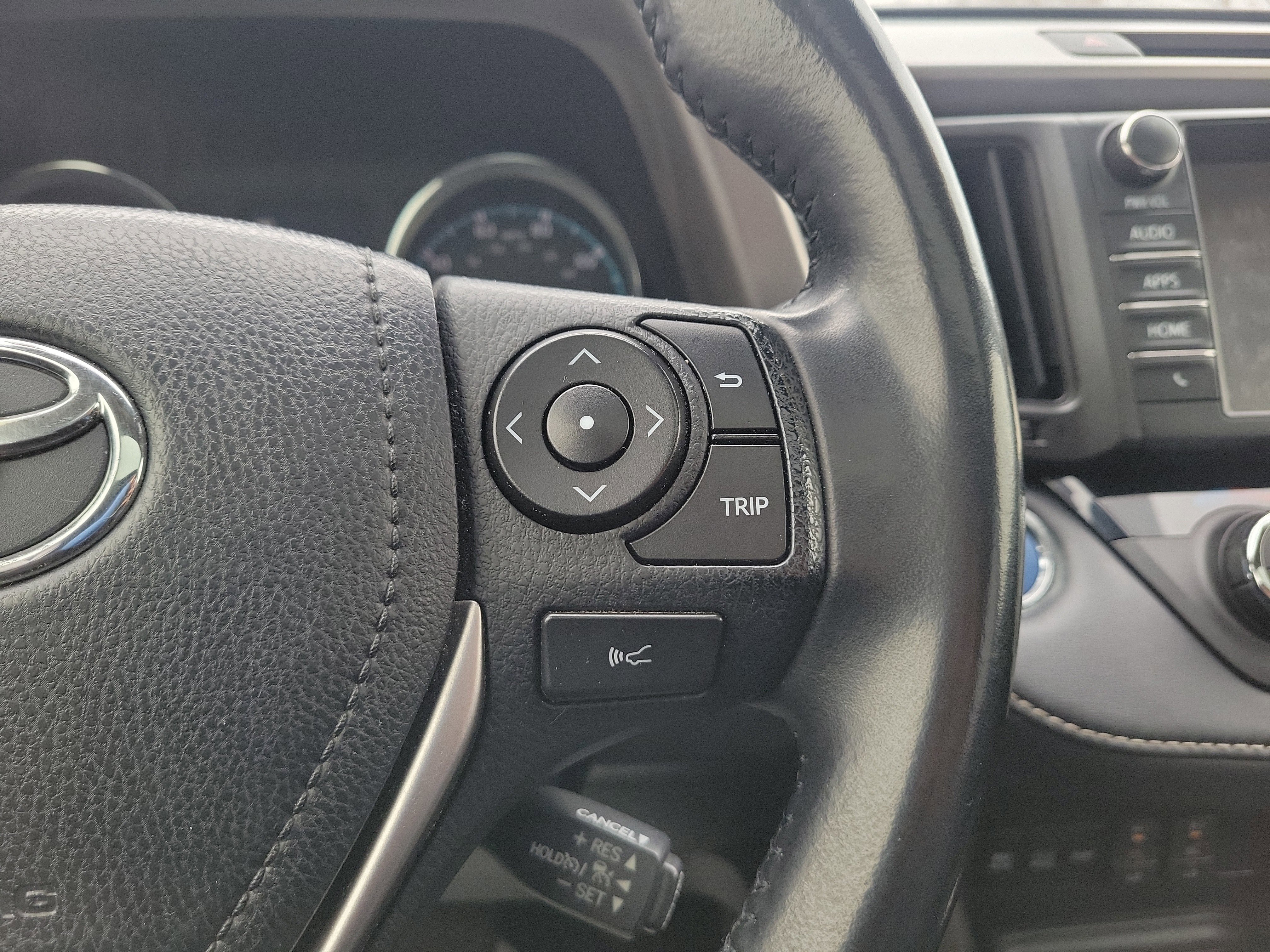 Used 2018 Toyota RAV4 Limited image 24