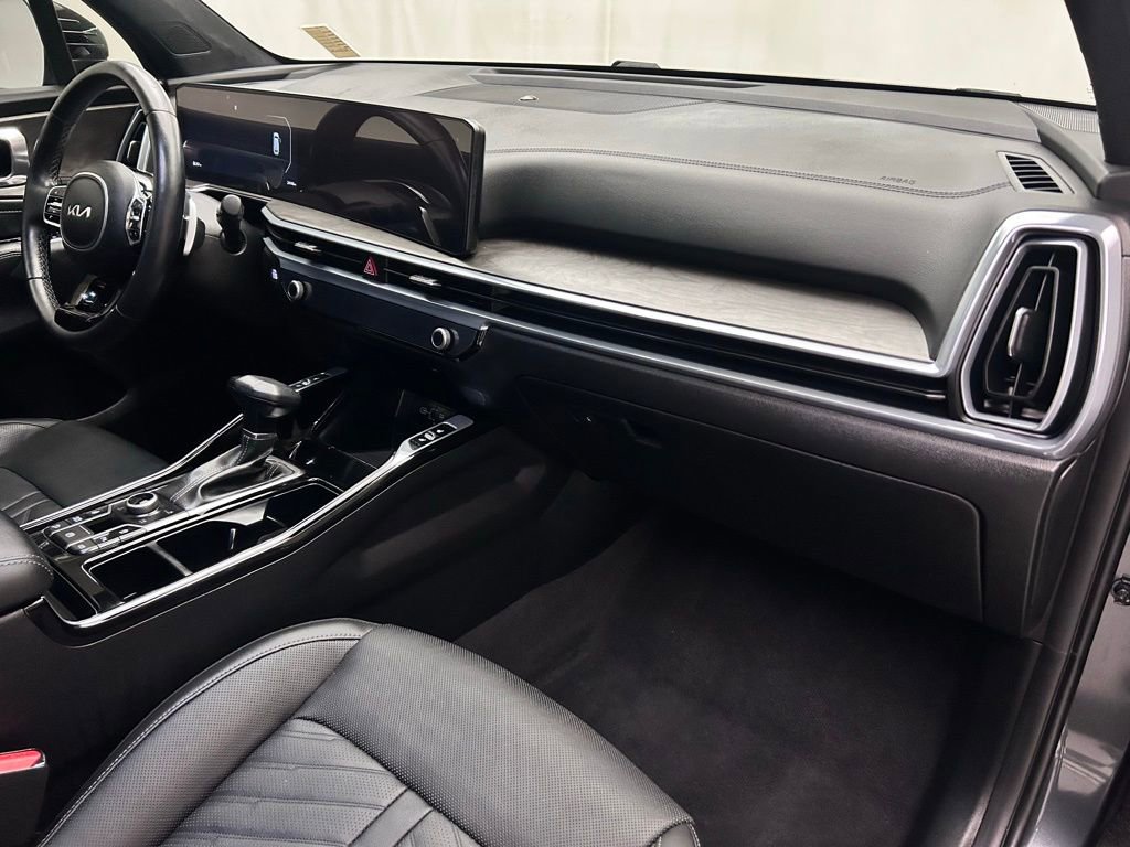 Used 2024 Kia Sorento SX Prestige image 20