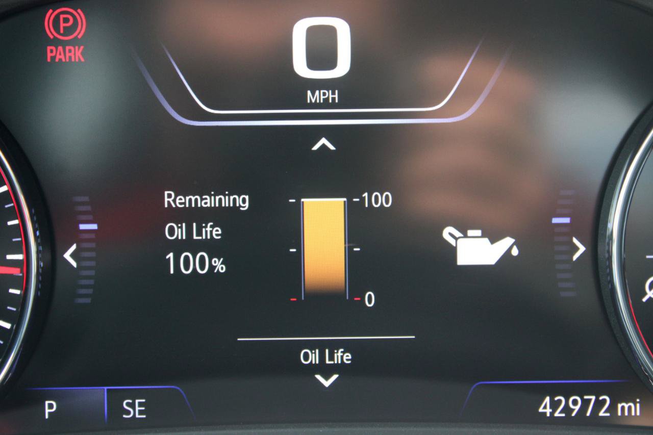 Used 2024 Chevrolet Malibu LT FWD image 23