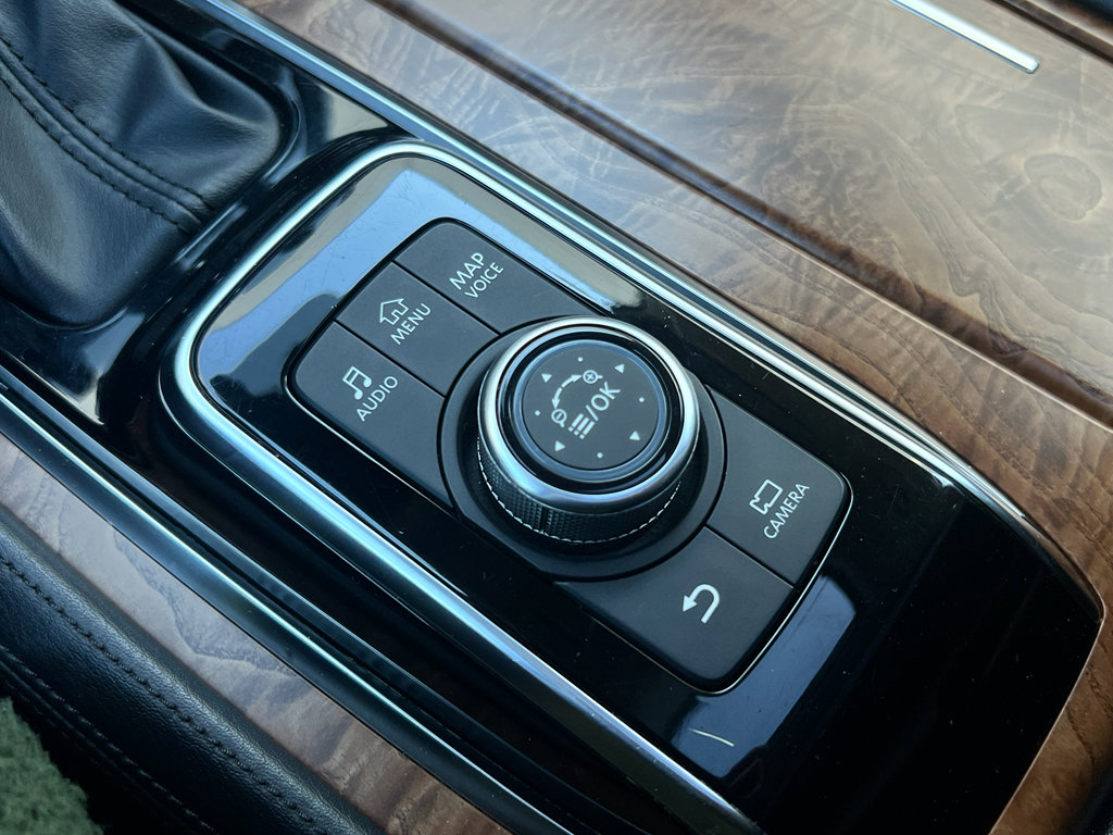 Used 2023 Nissan Armada SL image 30