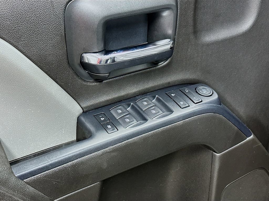 Used 2018 Chevrolet Silverado 1500 W/T w/ WT Convenience Package AWD/4WD image 17