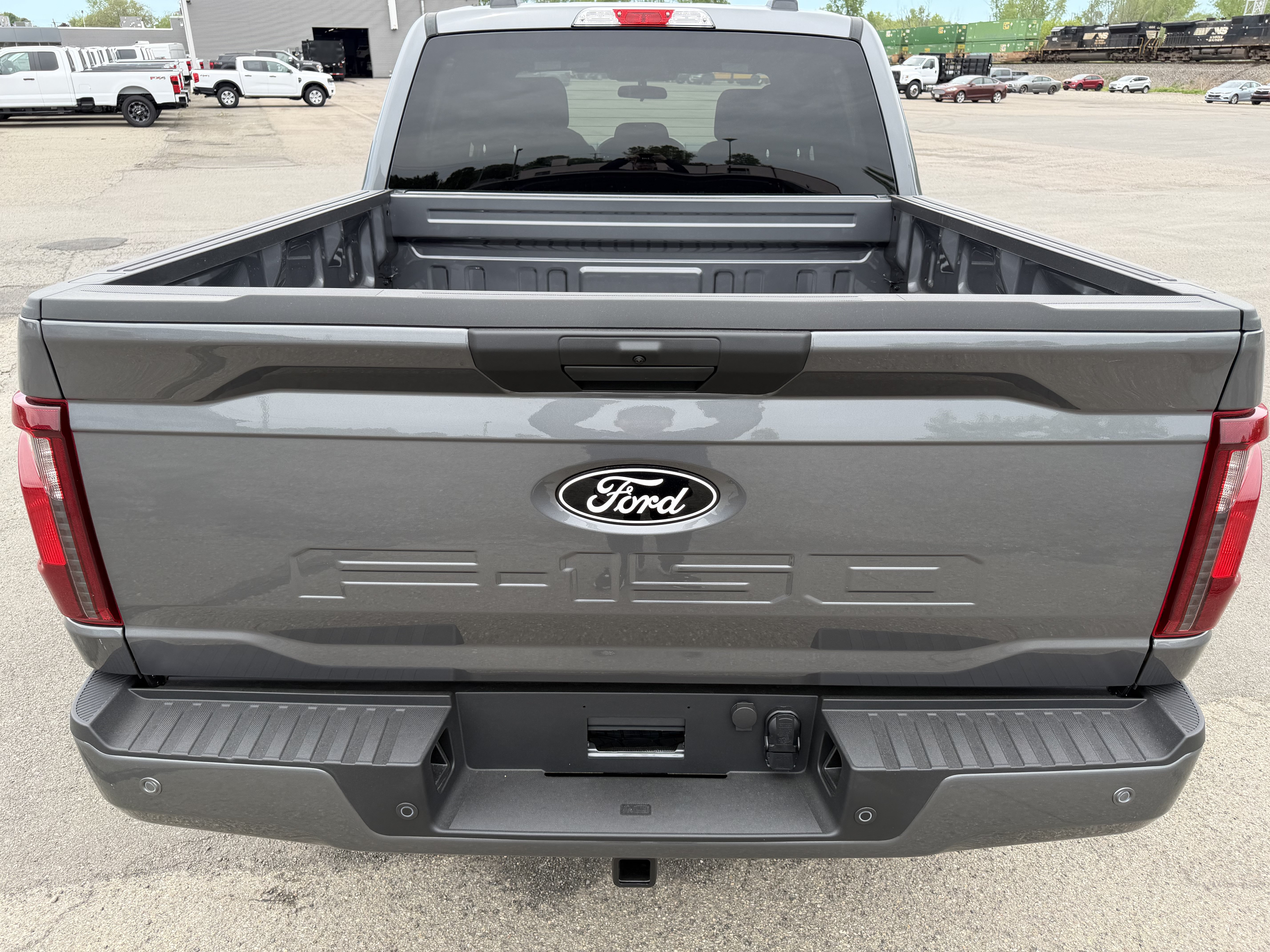 New 2026 Ford F150 XLT w/ FX4 Off-Road Package AWD/4WD image 6