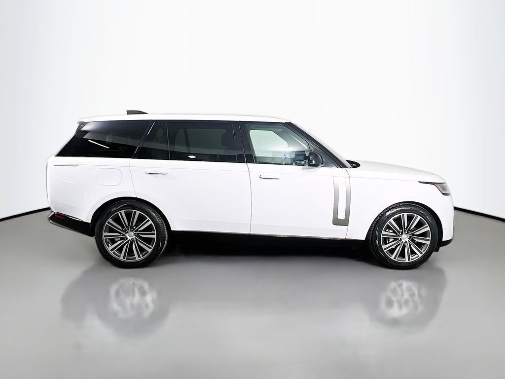Used 2023 Land Rover Range Rover Long Wheelbase SE AWD/4WD image 4