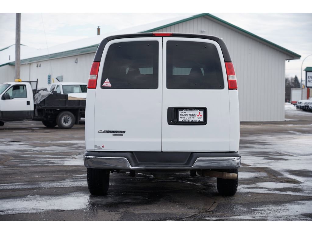 Used 2016 Chevrolet Express 3500 LT w/ LT Preferred Equipment Group image 4